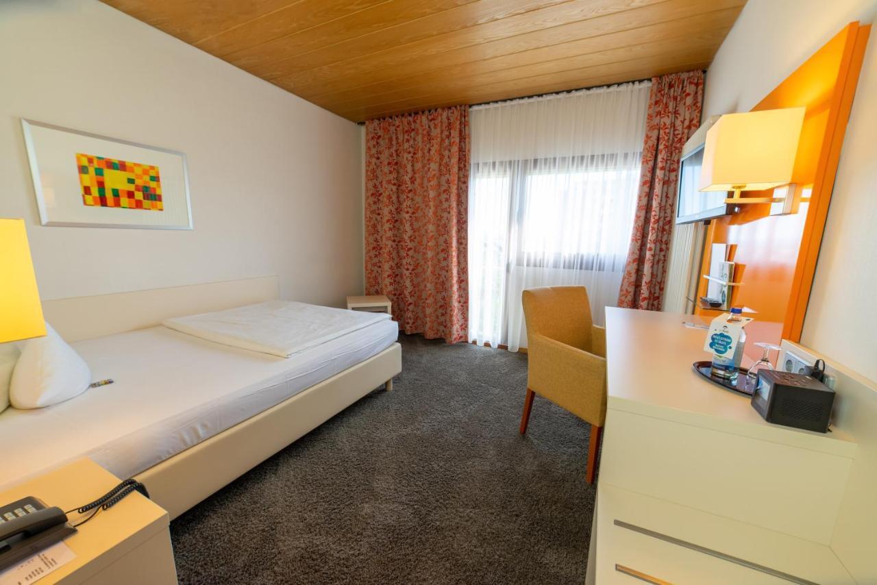 Stadt-Gut-Hotel Filderhotel 오스트필던 외부 사진